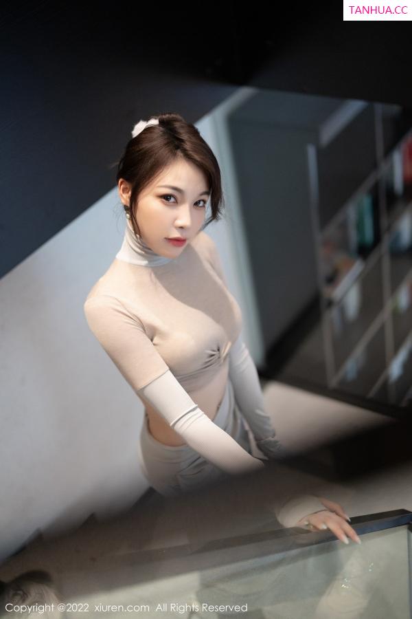 陈芝 芝芝Booty [XiuRen]高清写真图 2022.11.22 No.5895 徐莉芝Booty 黑丝美腿第17张图片